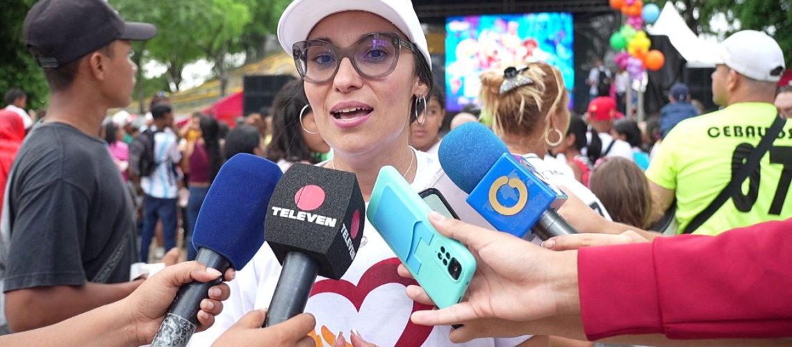 1.-Primera dama del estado Guárico, Desiree Hernández resaltó