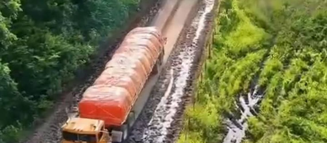 FOTO 4 Apoyo humanitario en acción