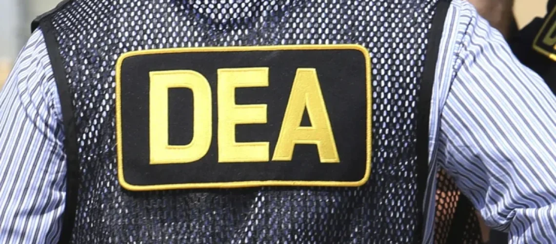 agente-de-la-DEA-768x576