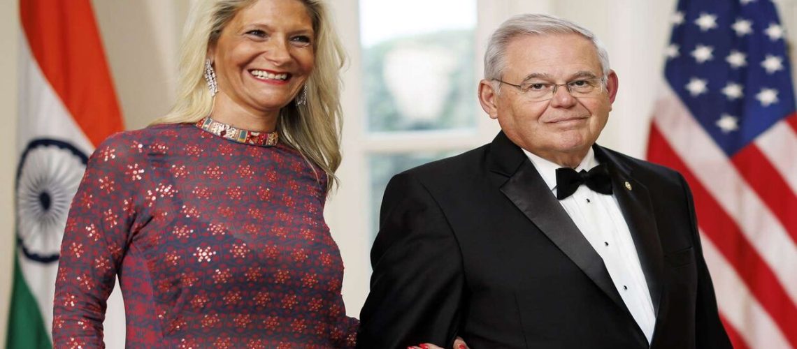 bob-menendez-y-su-esposa-nadine-menendez-144066