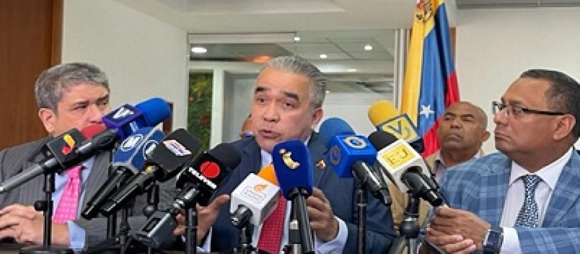 luis-eduardo-martinez-02