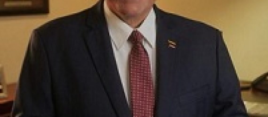 luis-eduardo-martinez-16